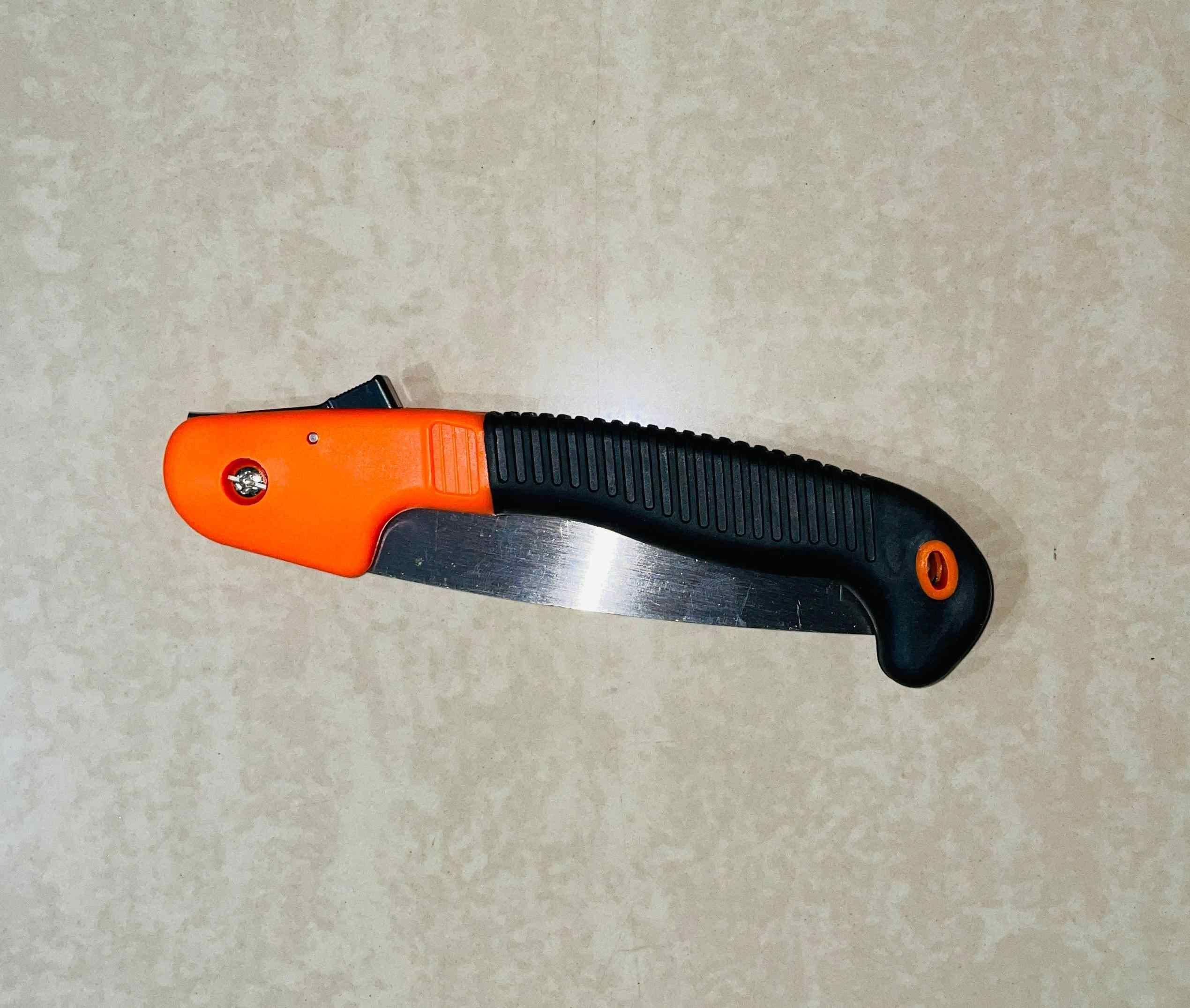 7" BLade Hand Pruning Saw With Safety Lock - Image 10