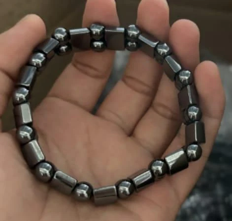 Magnetic Sugar Control Bracelet,Unisex Stylish Health Care Magnetic Black Stone Therapy Bracelet - Image 4